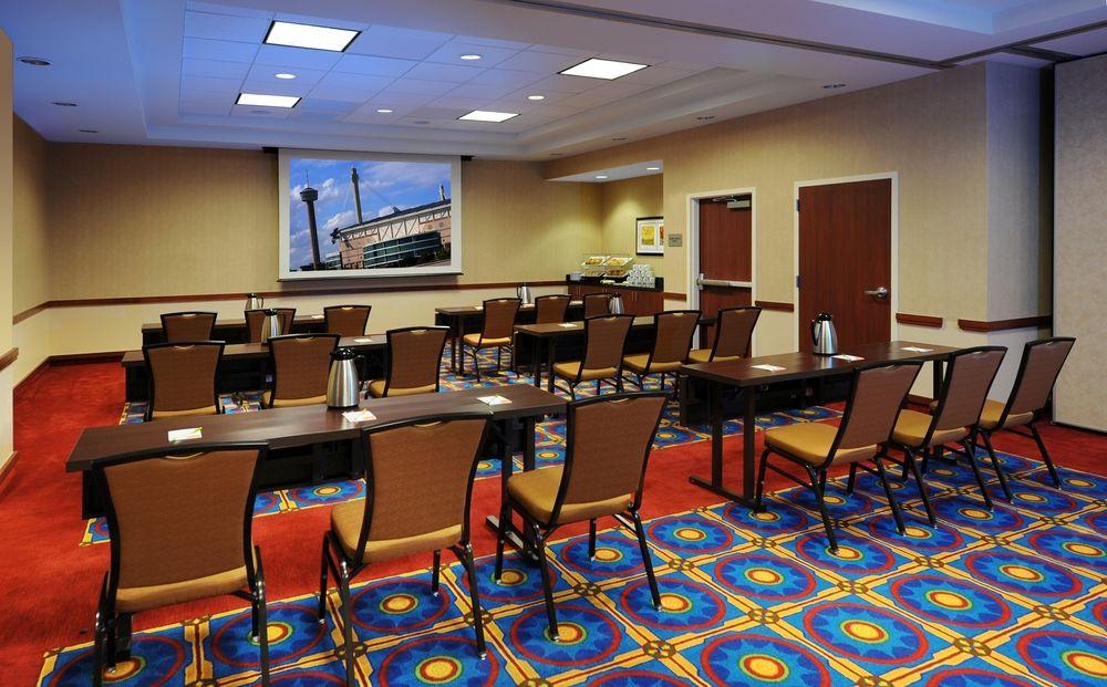 Hotel Courtyard By Marriott Riverwalk