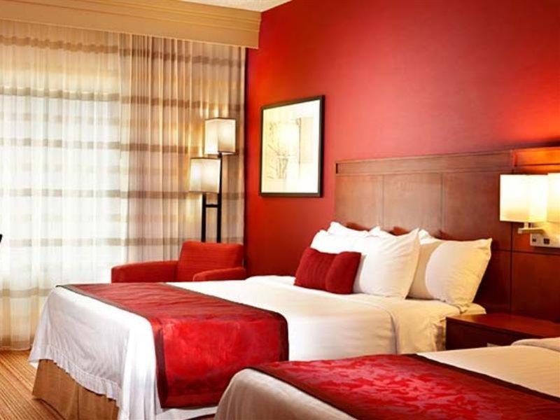 Courtyard By Marriott Riverwalk