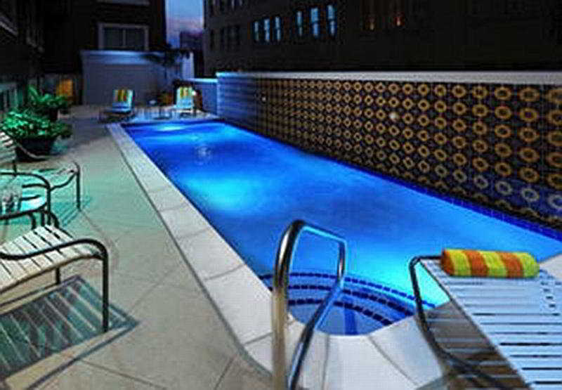 Courtyard By Marriott Riverwalk 3*