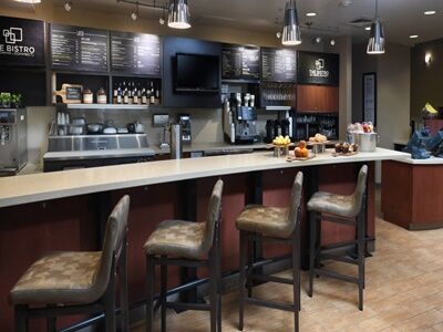 Courtyard By Marriott Riverwalk 3*