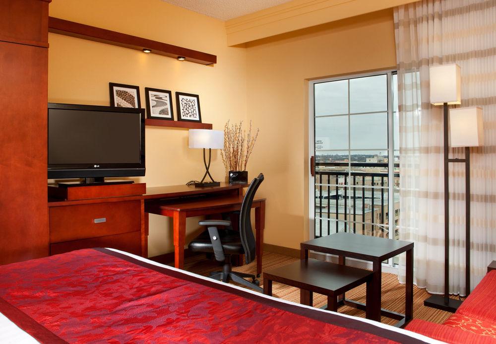 Courtyard By Marriott Riverwalk Hotel San Antonio